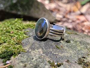 Flashy Labradorite