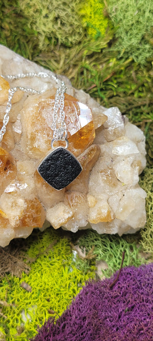 Tektite