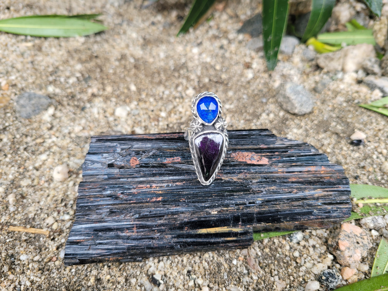 Lapis Lazuli/Quartz  Dublet And Purpurite