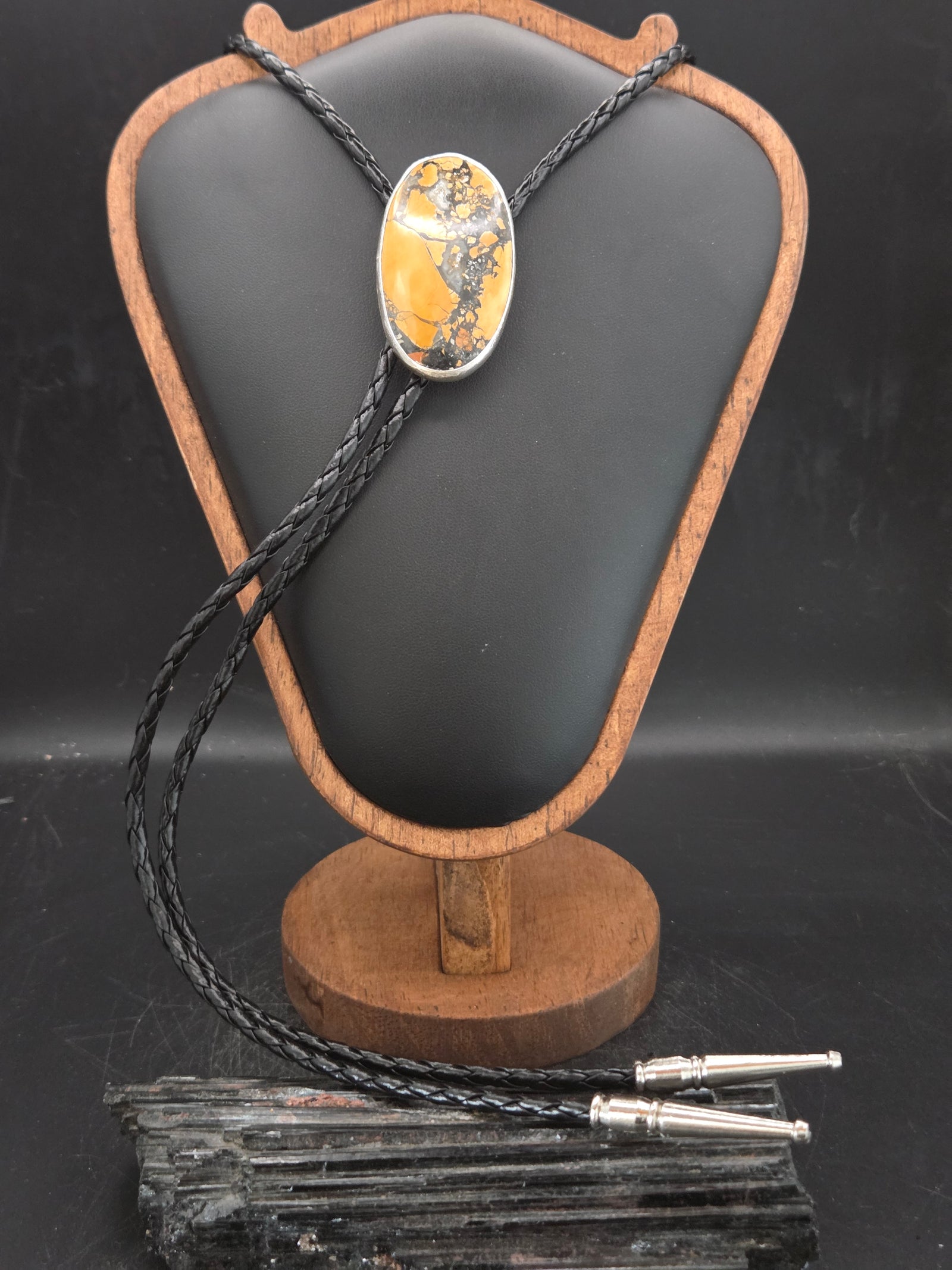 Maligano Jasper Bolo