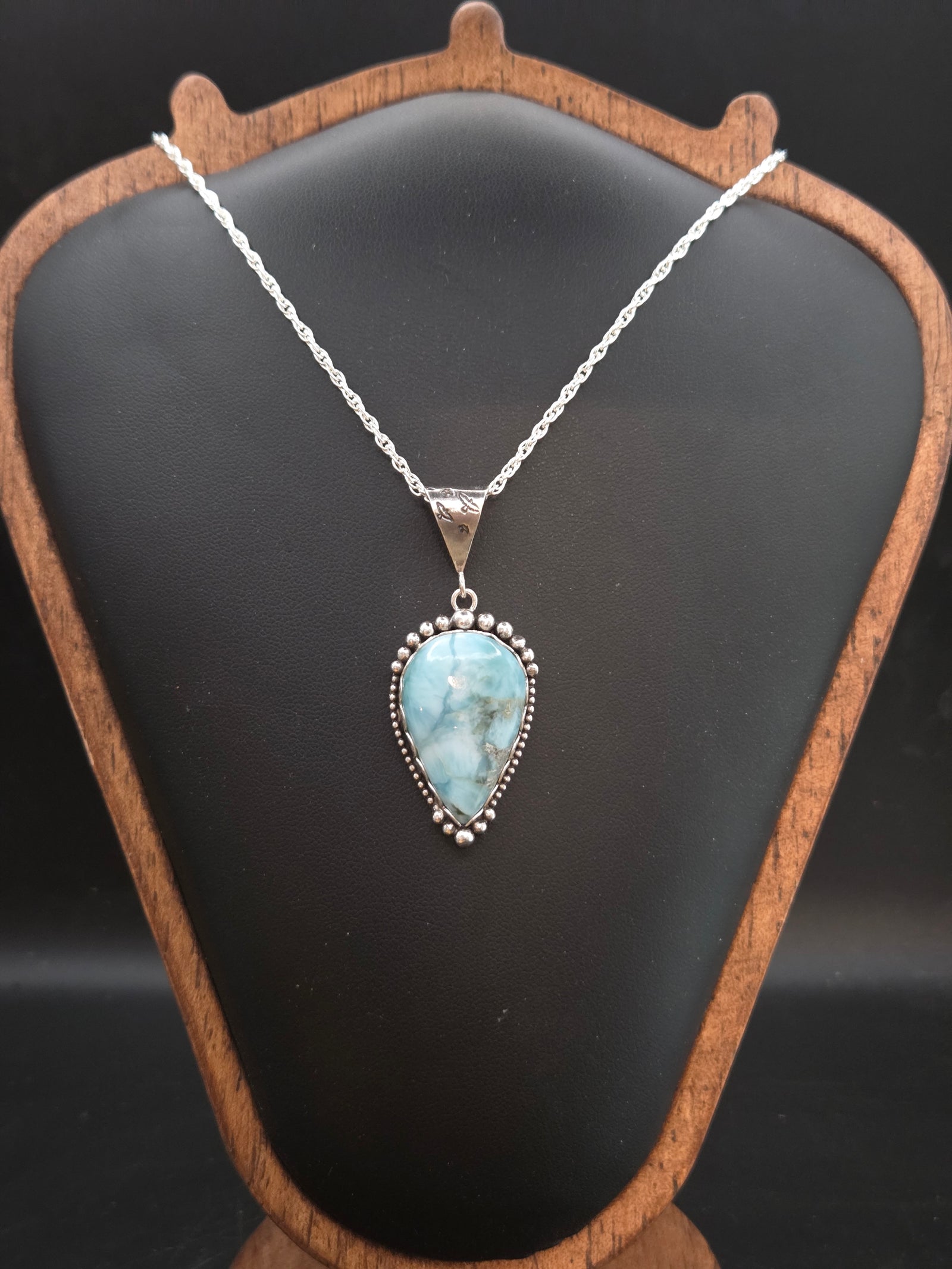 Larimer Pendant