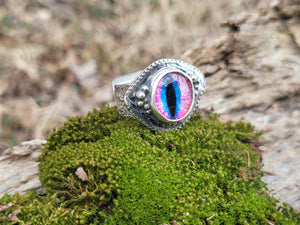 Psychedelic cat eye